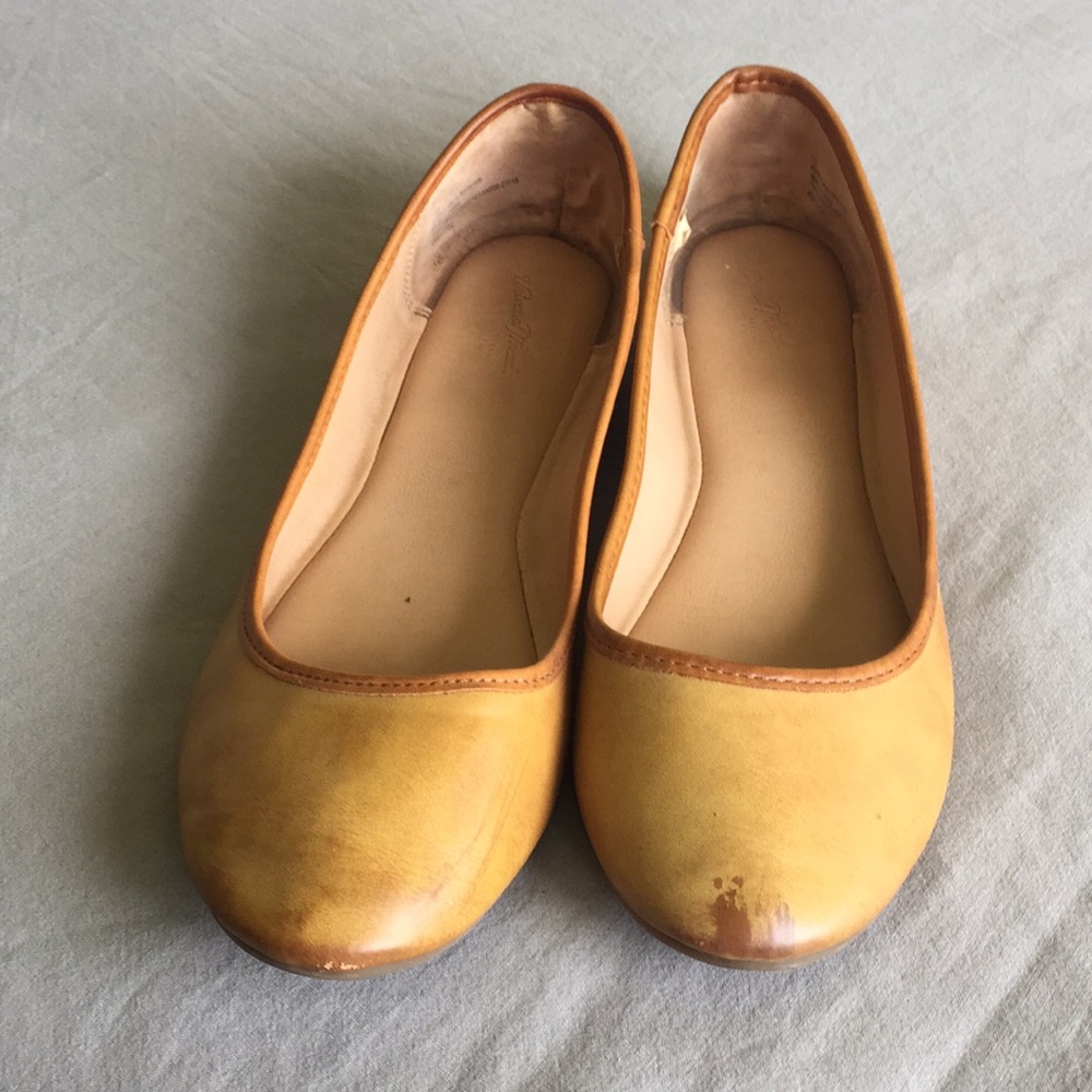 Universal Thread Flats